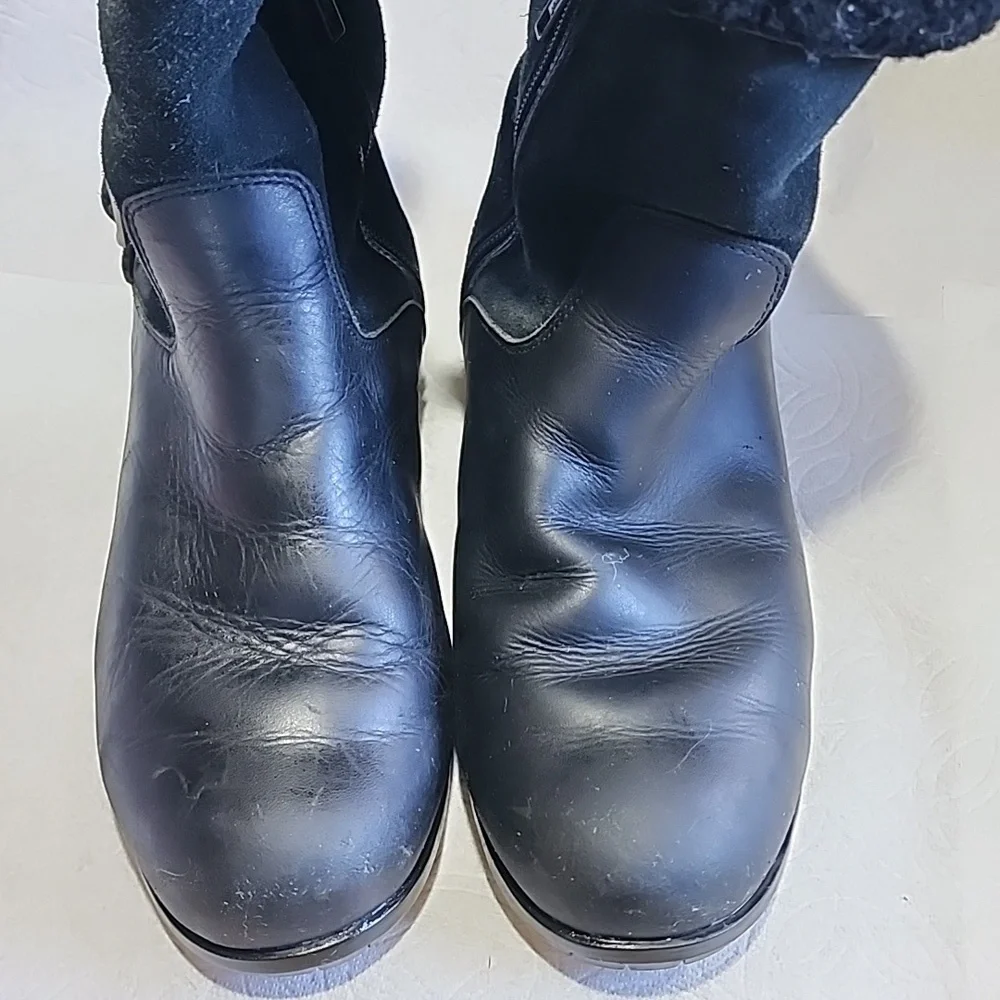 Vintage UGG Black Leather Unisex Boots Sz 9L/7.5M Goth Biker Winter Snow Durable